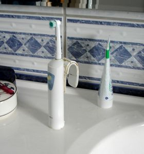 Customized electric toothbrush (1)