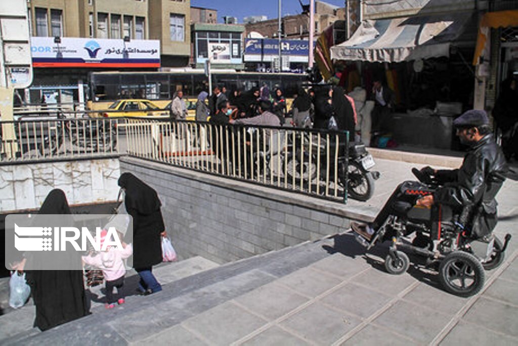معلولان و دردسرهای تردد در فضای شهری شیراز