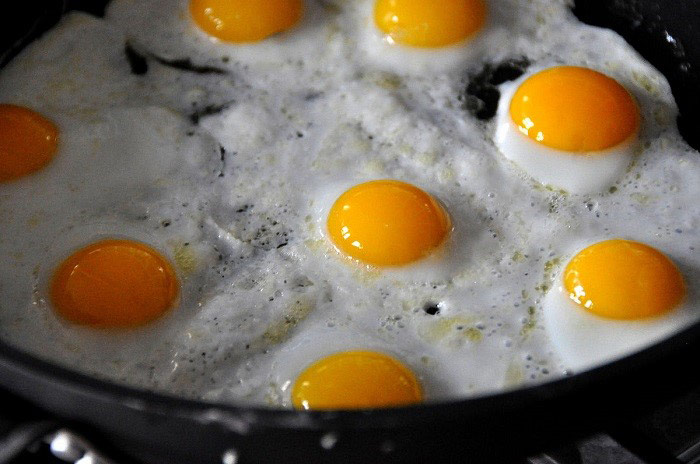 تخم مرغ نقش مهمی در عملکرد مغز از جمله حافظه و تمرکز ایفا می کند
