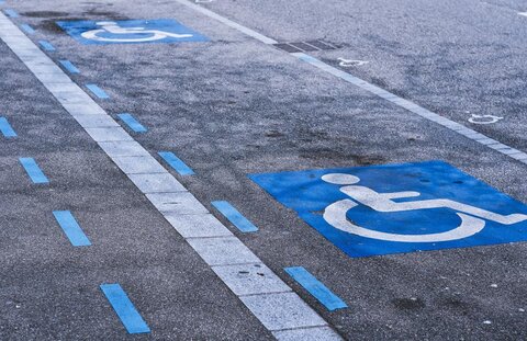 اختصاص فضای ویژه پارک خودروی معلولین