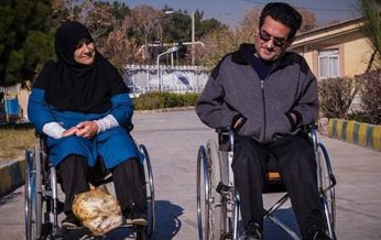 فارس من| پای معلولان را با گرانی ویلچر قطع نکنید
