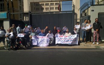 اعتراض تعدادی از افراد دارای معلولیت به‌ عدم اجرای ماده ۲۷