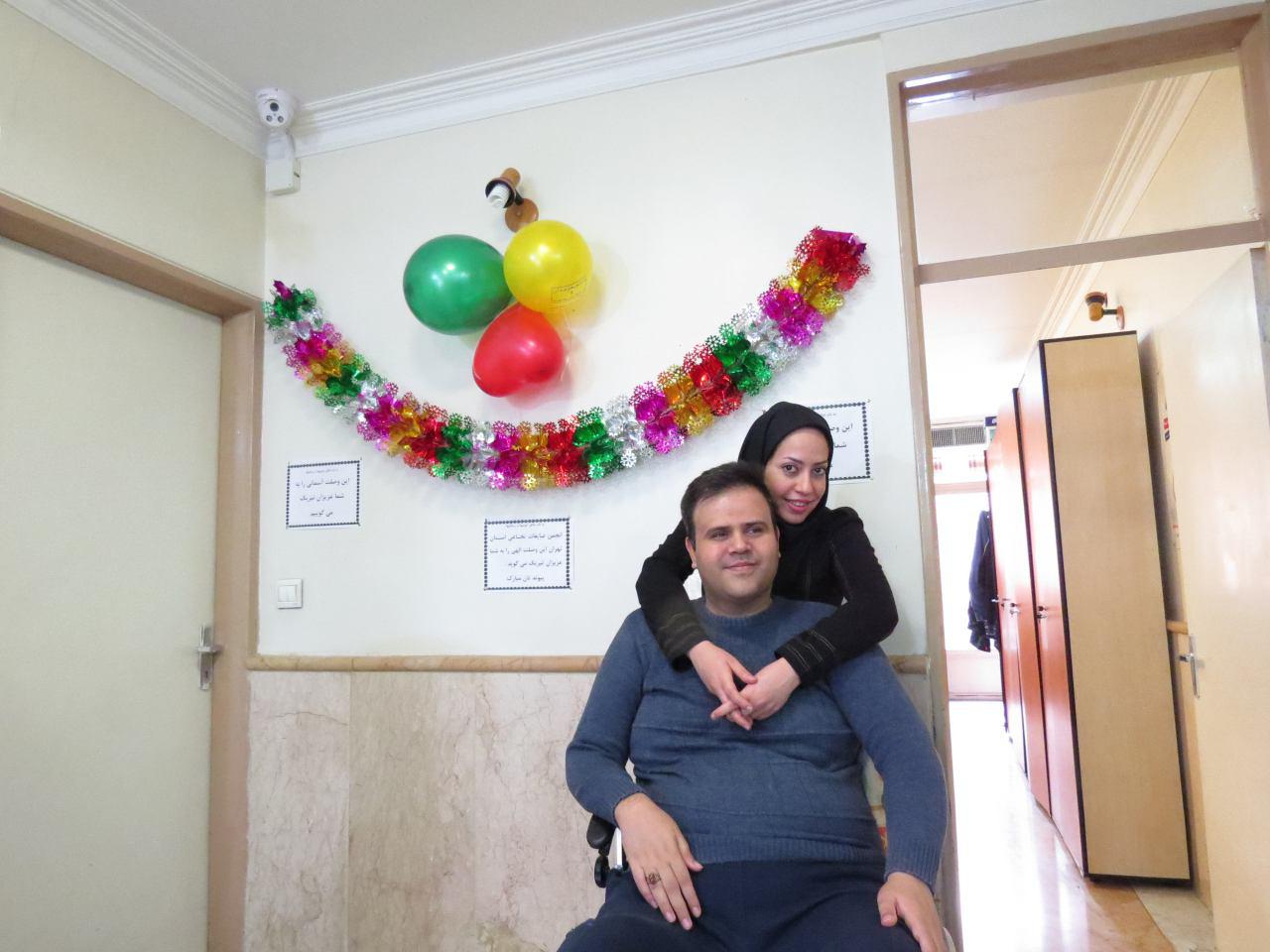 اهدا جهیزیه به یکی از اعضا انجمن ضایعات نخاعی استان تهران